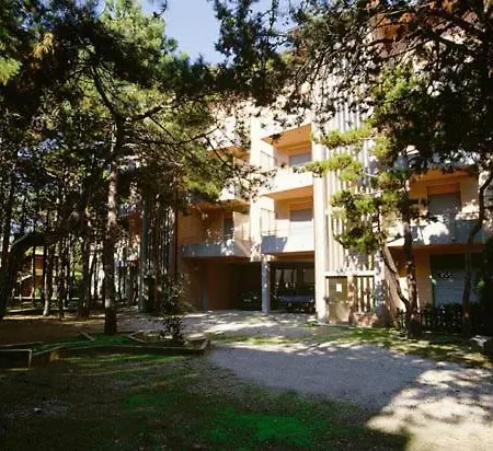 Апартаменты Pinetina *