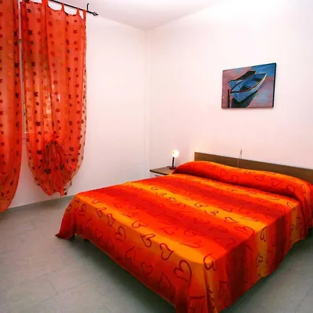 Pinetina Бибионе